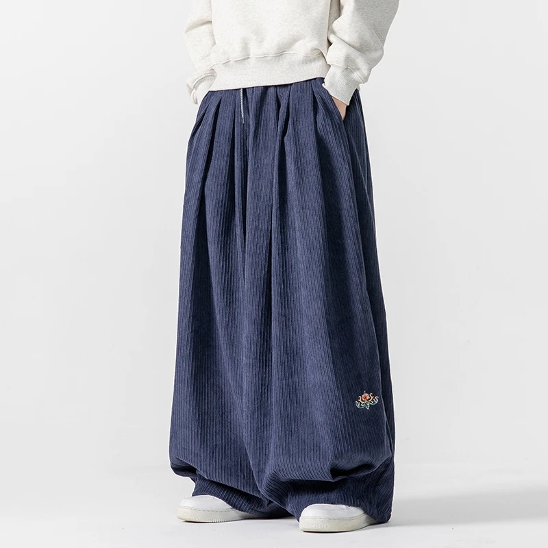 Pantaloni Larghi in Velluto a  - Street Fashion Japan recensione e prezzo