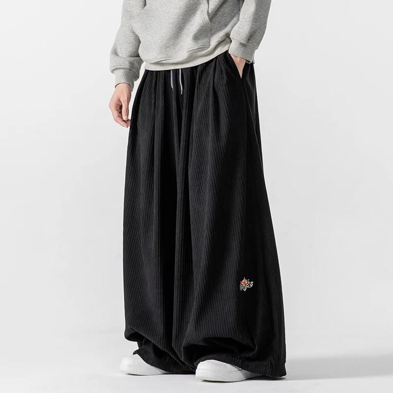 Pantaloni Larghi in Velluto a  - Street Fashion Japan recensione e prezzo