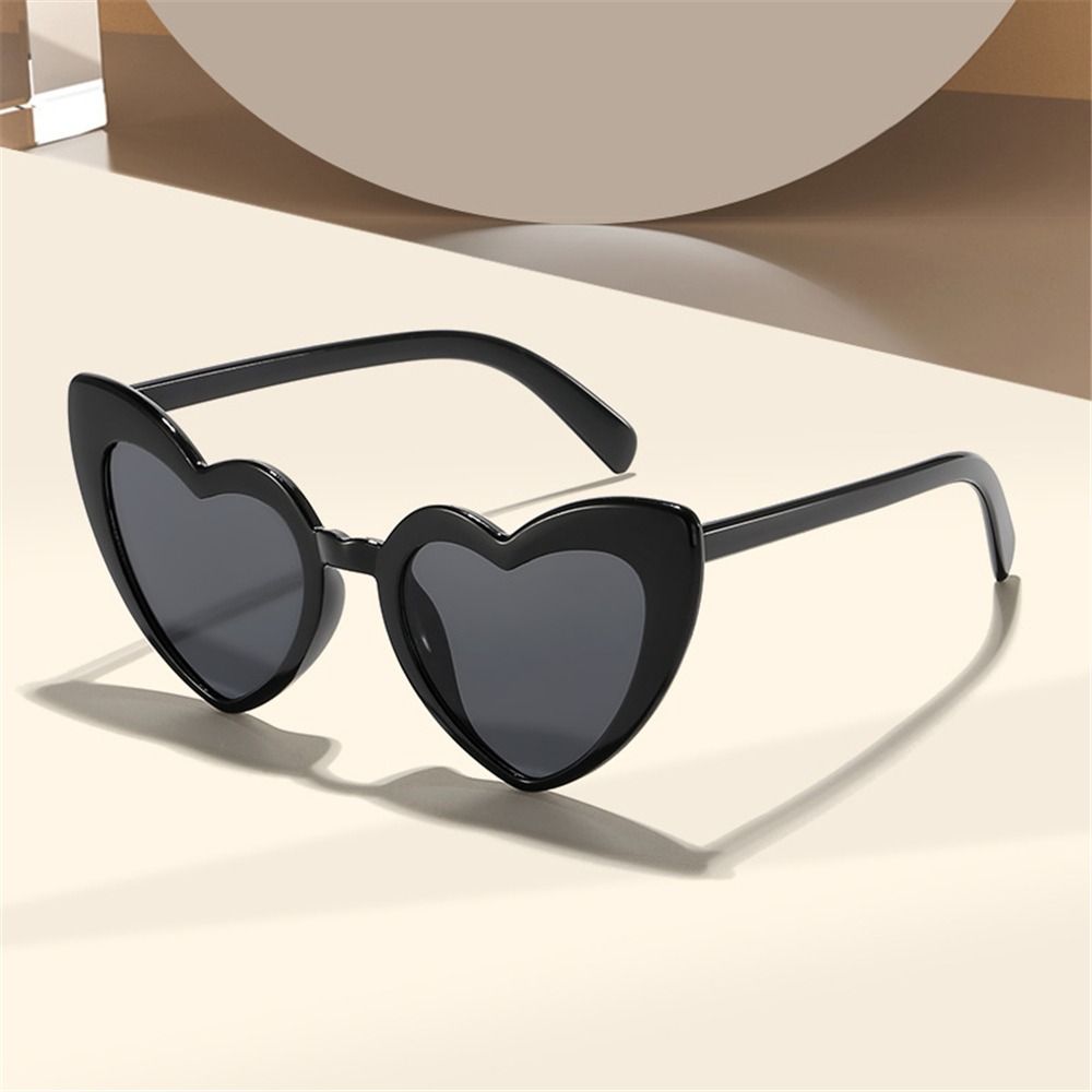 Occhiali da Sole a Forma di Cu - Street Fashion Vintage recensione e prezzo
