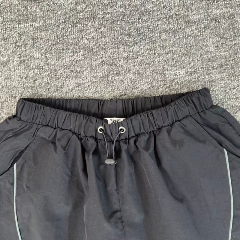Pantaloni Corti Larghi Casual  - Street Fashion Brand Logo recensione e prezzo